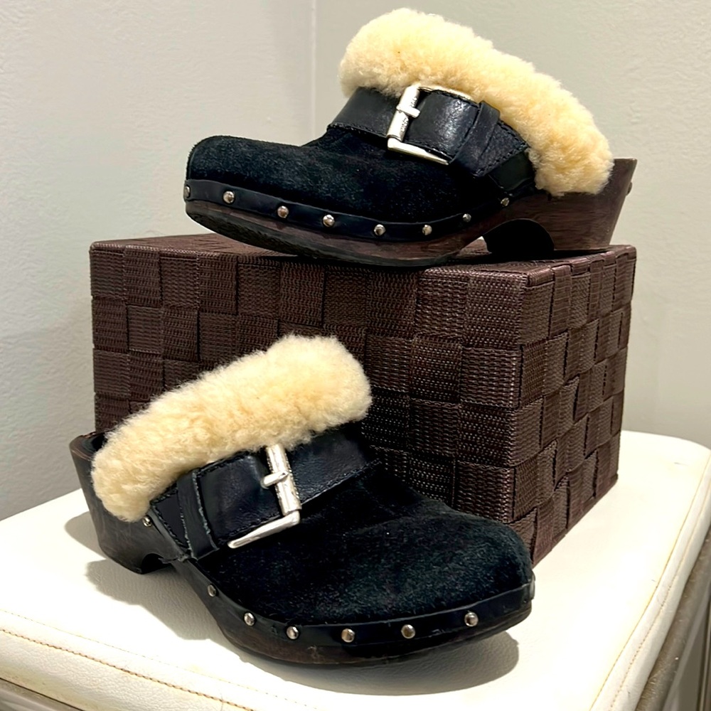 Michael Kors genuine leather and Sherpa Clogs